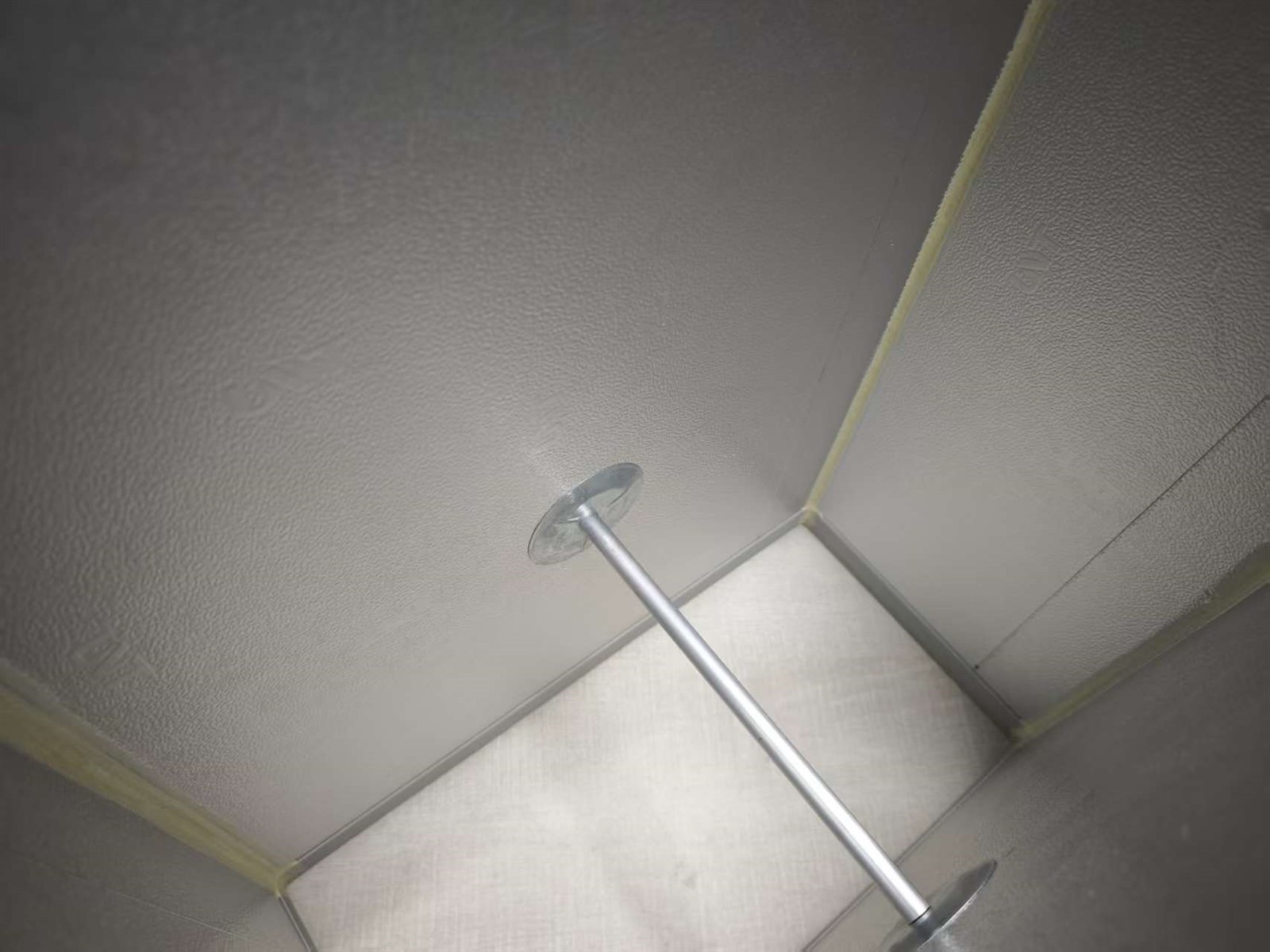 Reinforcement of Pre-insulated duct Reinforcement of Pre-insulated duct